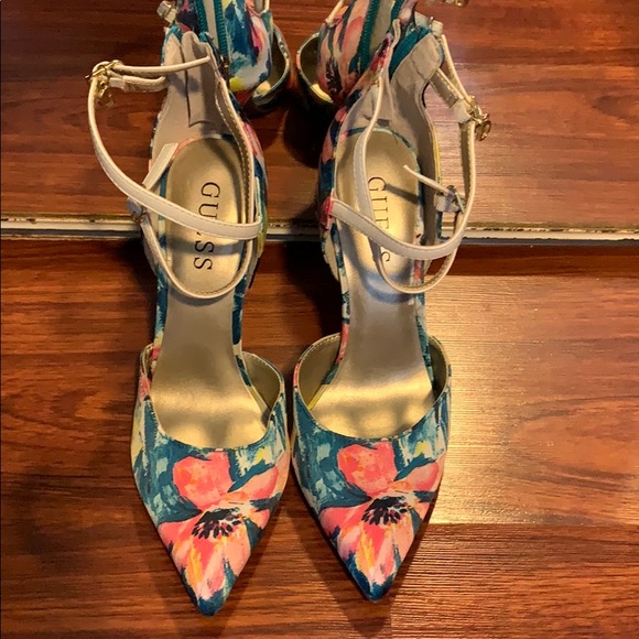 guess heels sale
